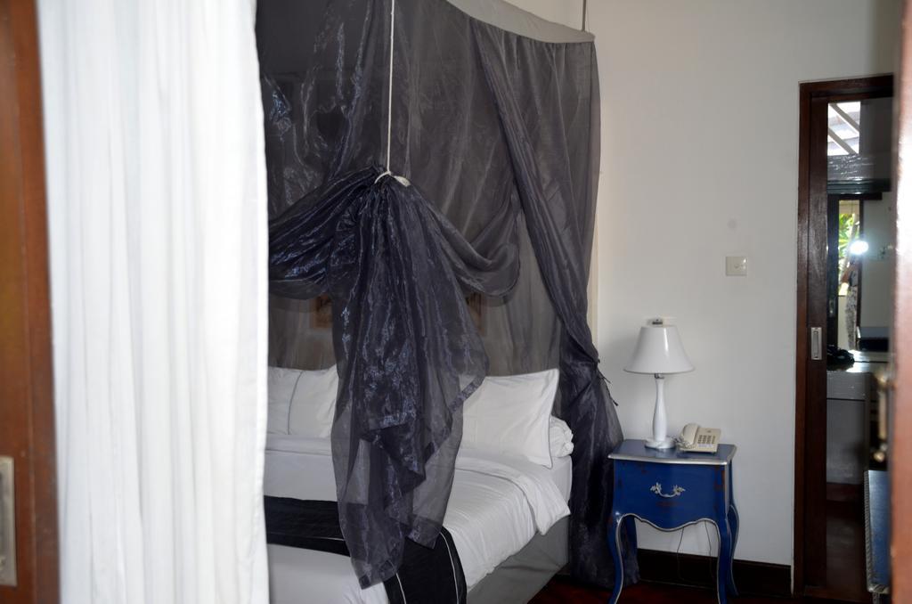 Pearl Boutique Adult Only 4*