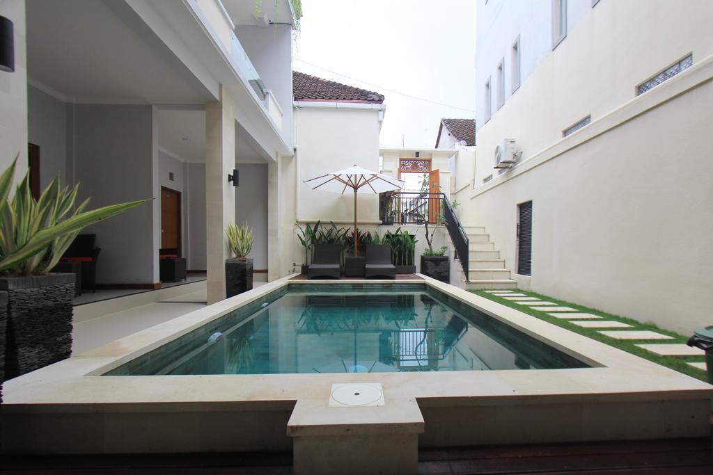 Tom Guest house