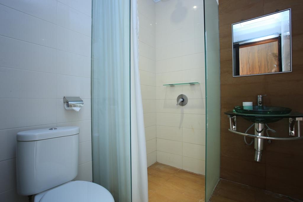 Reddoorz @ Padma Utara Guest house Legian (Bali)