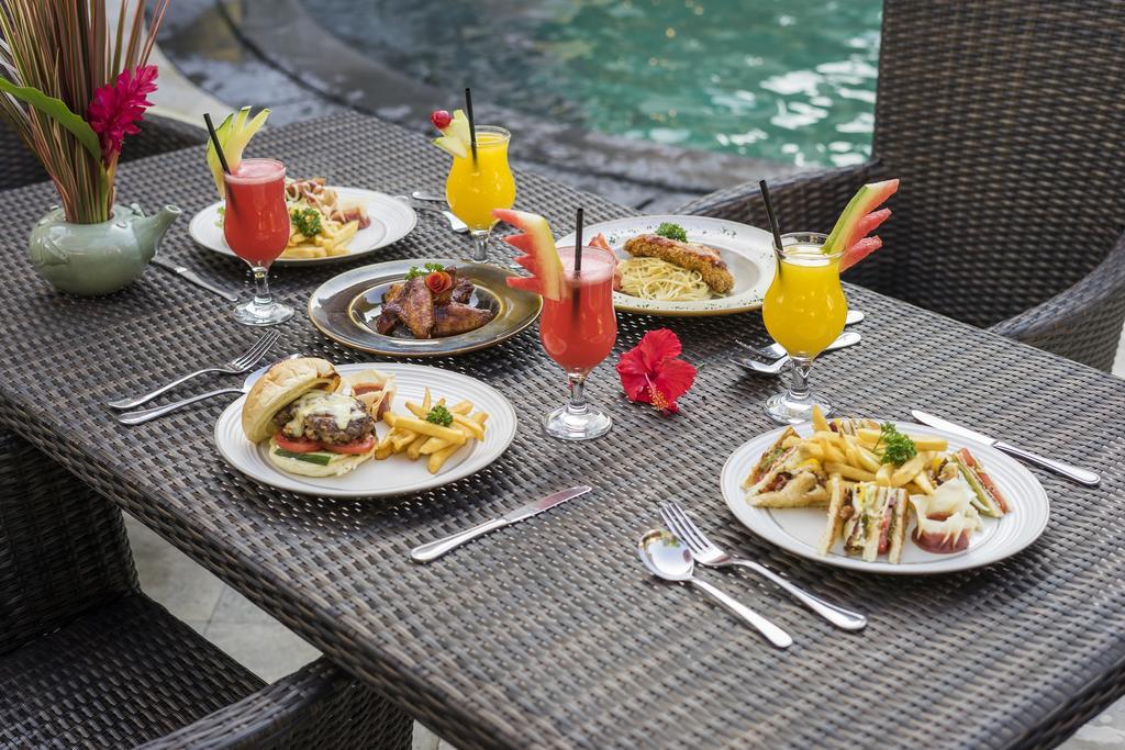 Royal Tunjung Hotel&villa - Chse Certified Taman liburan