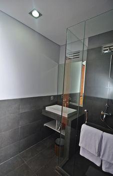Transera Kamini Legian (Bali)