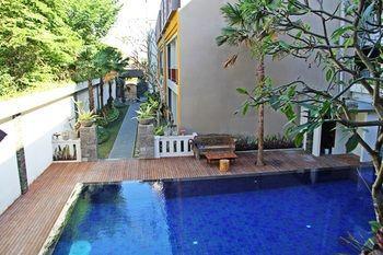 Transera Kamini Hotel 3*