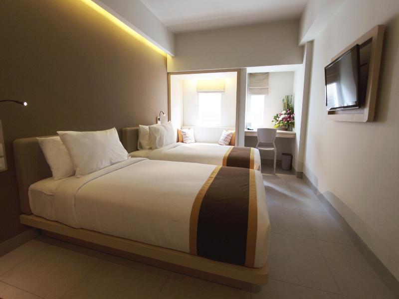 Sevn Hotel 4*