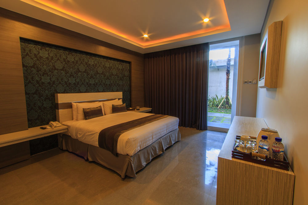 Transera Kamini 3* Legian (Bali)