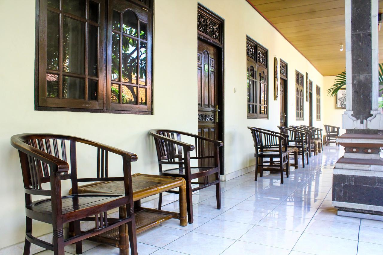 Lolo Hotel
