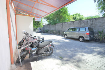 Reddoorz @ Sehati Raya Kuta Guest house 2*