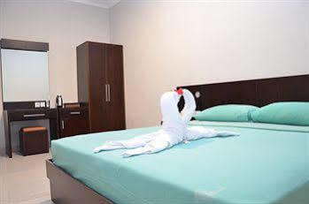 Hotel Garden View Cottages Kuta 2*