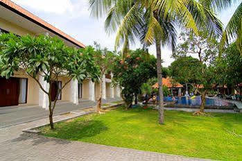 Hotel Garden View Cottages Kuta 2*