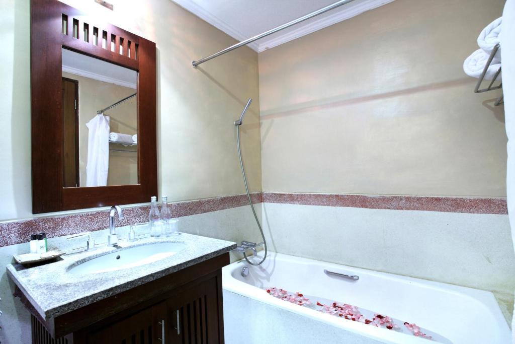 Grand Bali 3* Legian (Bali)