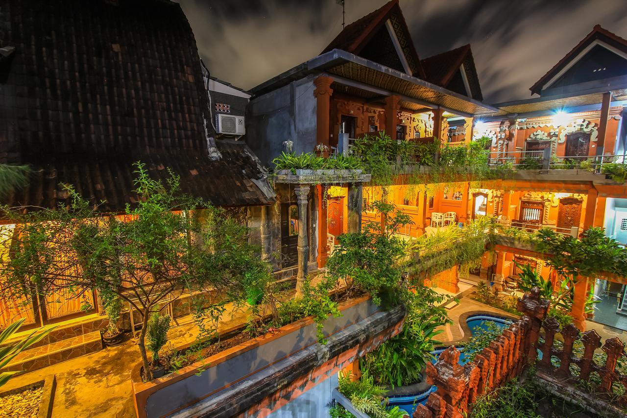 Lumbung Sari 3* Legian (Bali)