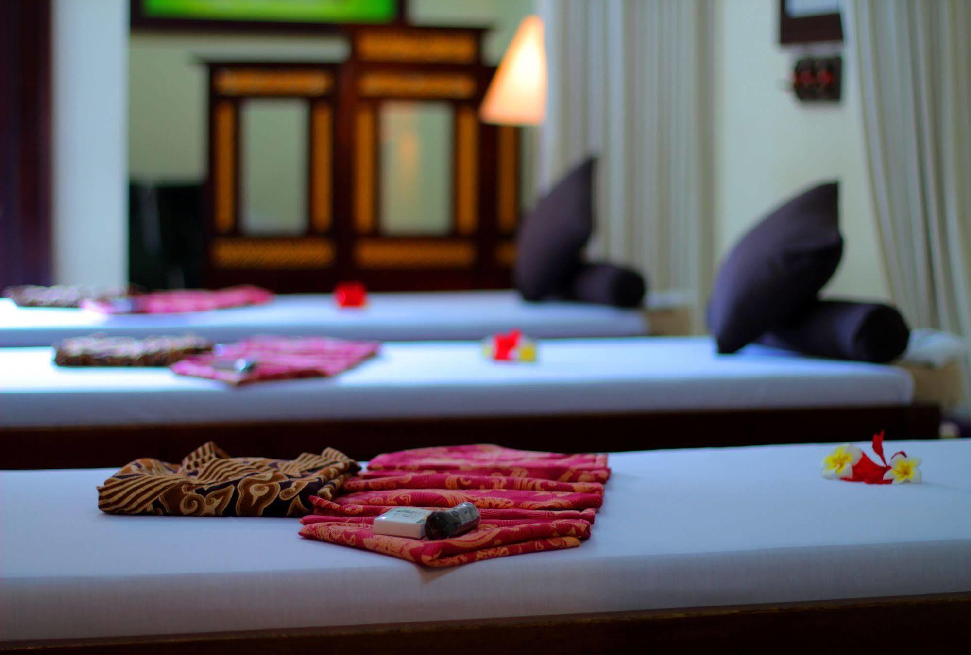 Adi Dharma Hotel 4*