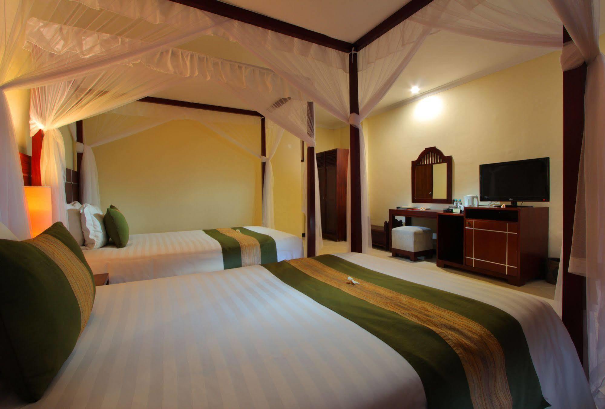 Adi Dharma Hotel 4*