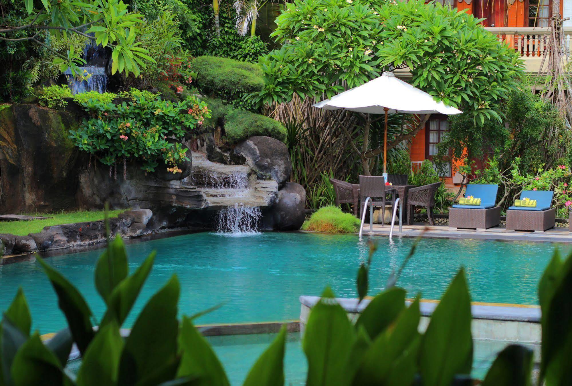 Adi Dharma Hotel 4*