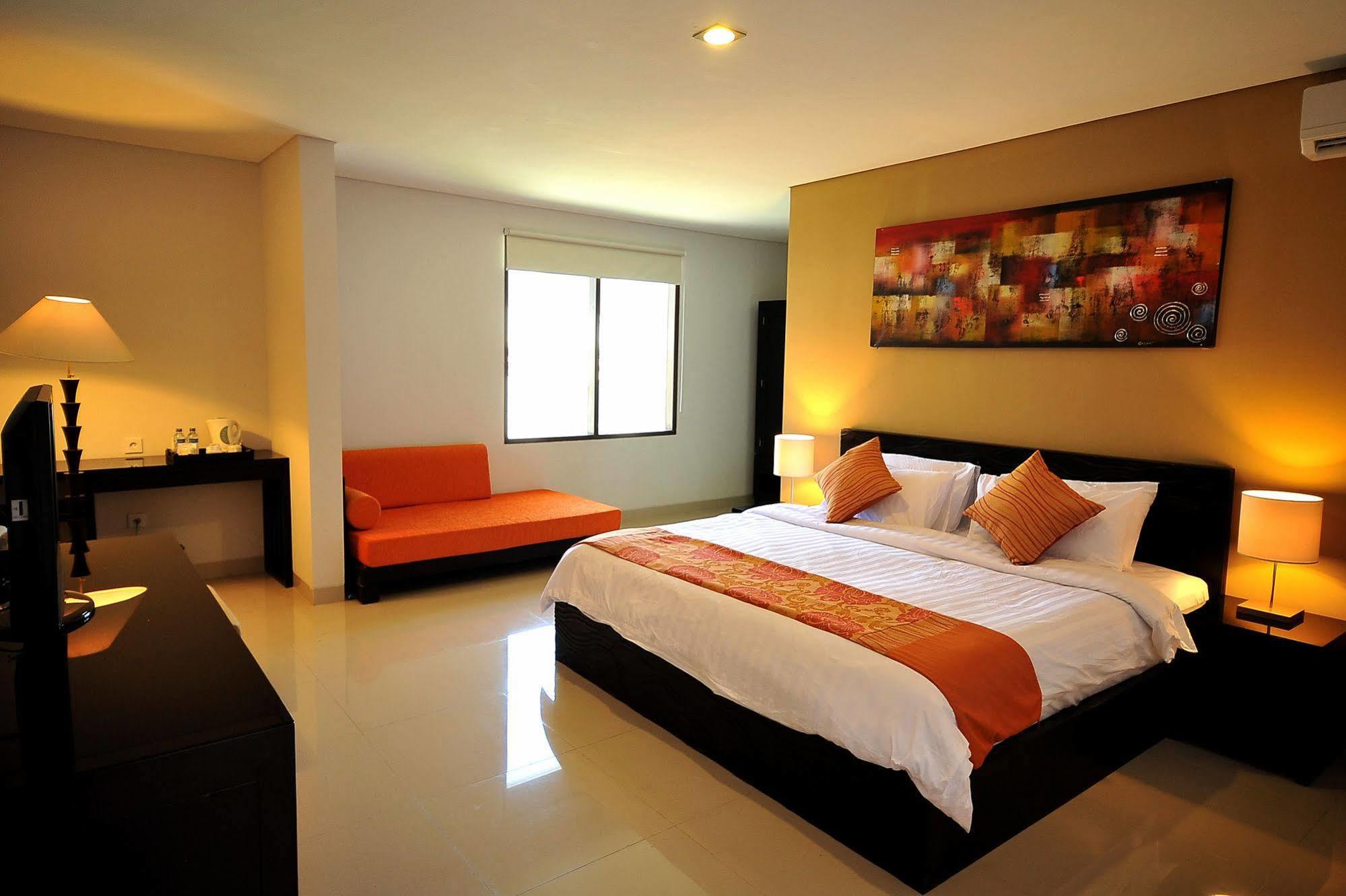 Gosyen Hotel 3*
