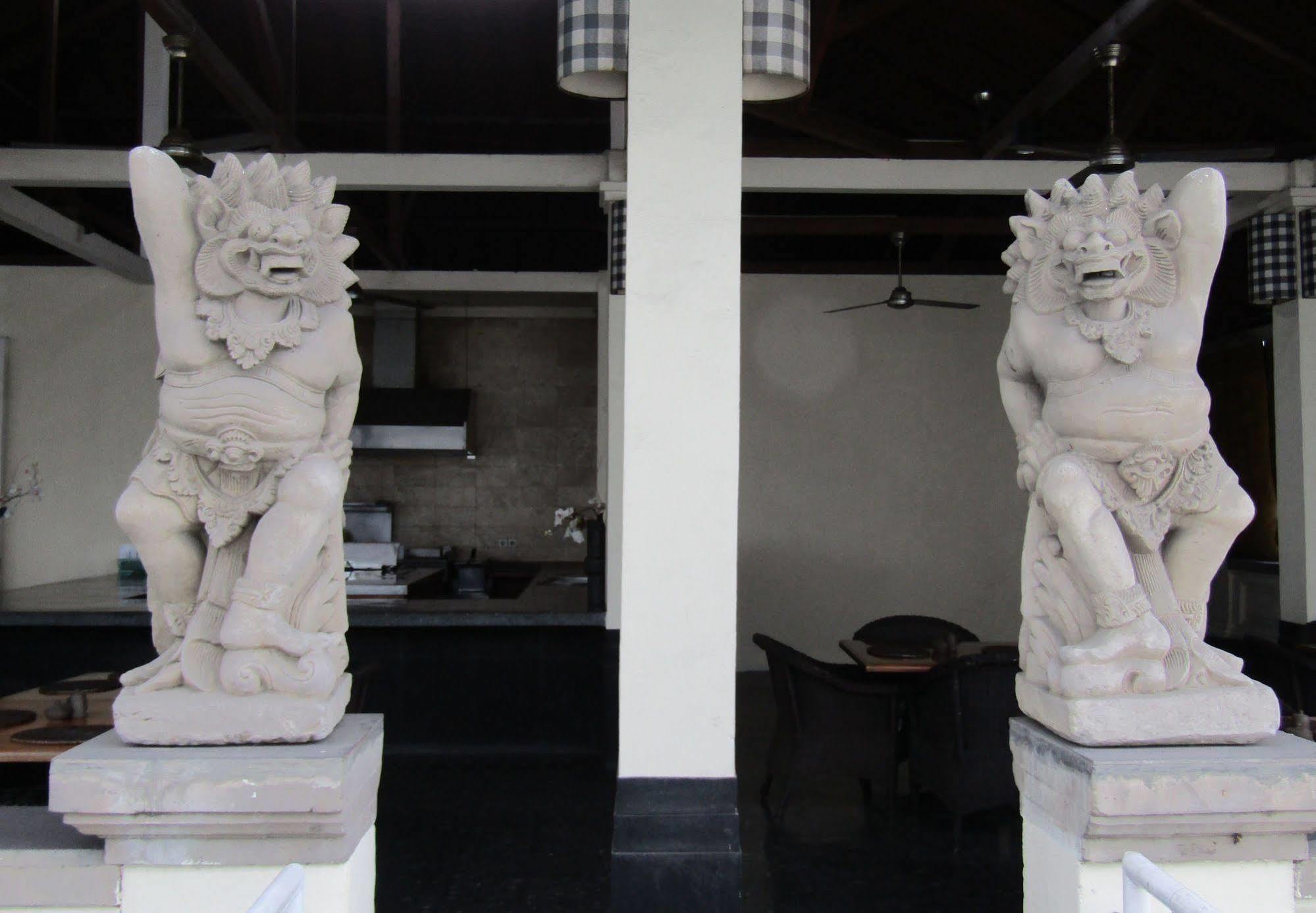 Hotel Capital O 93809 Wida Legian