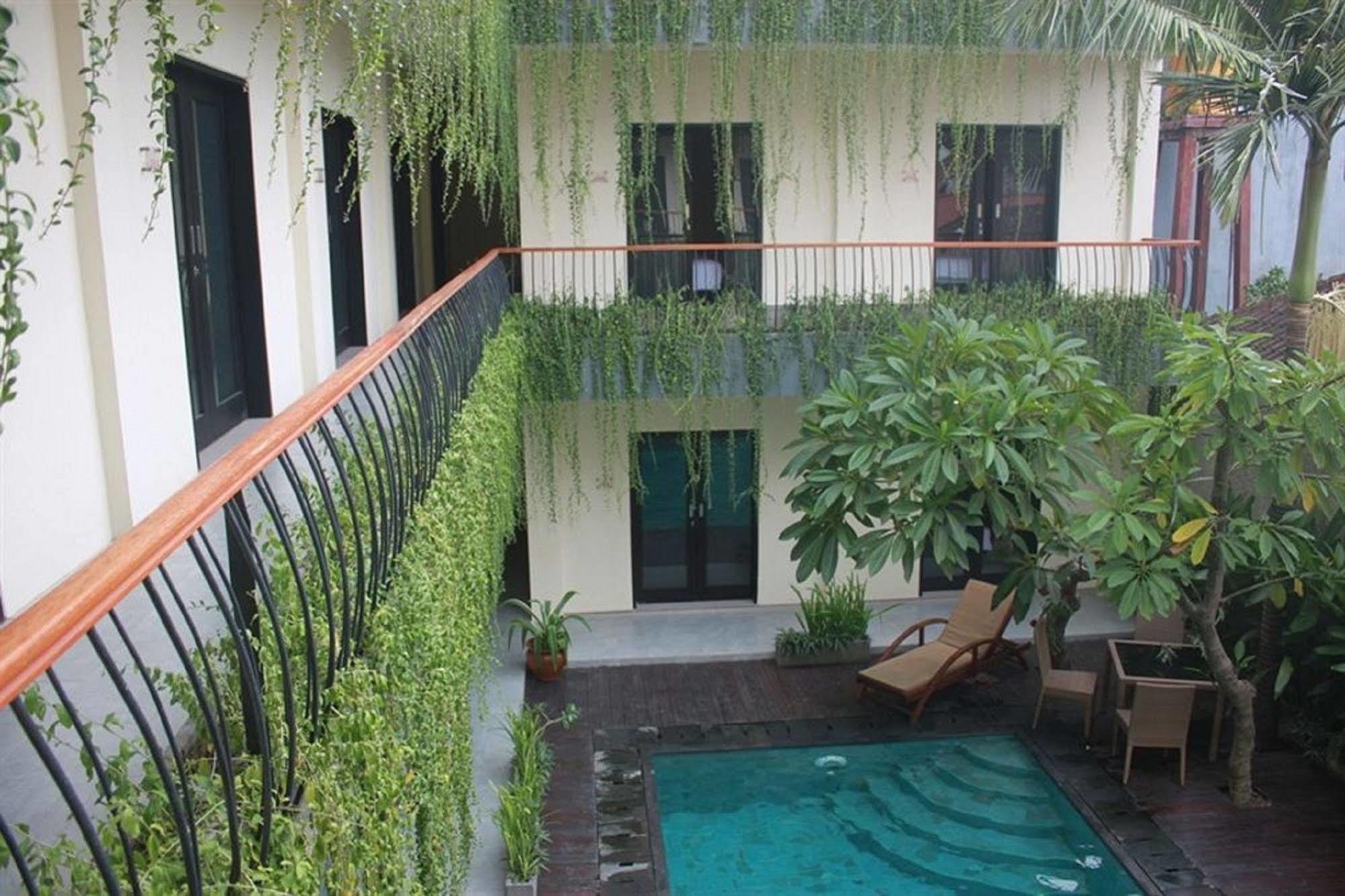 Zuk Hotel