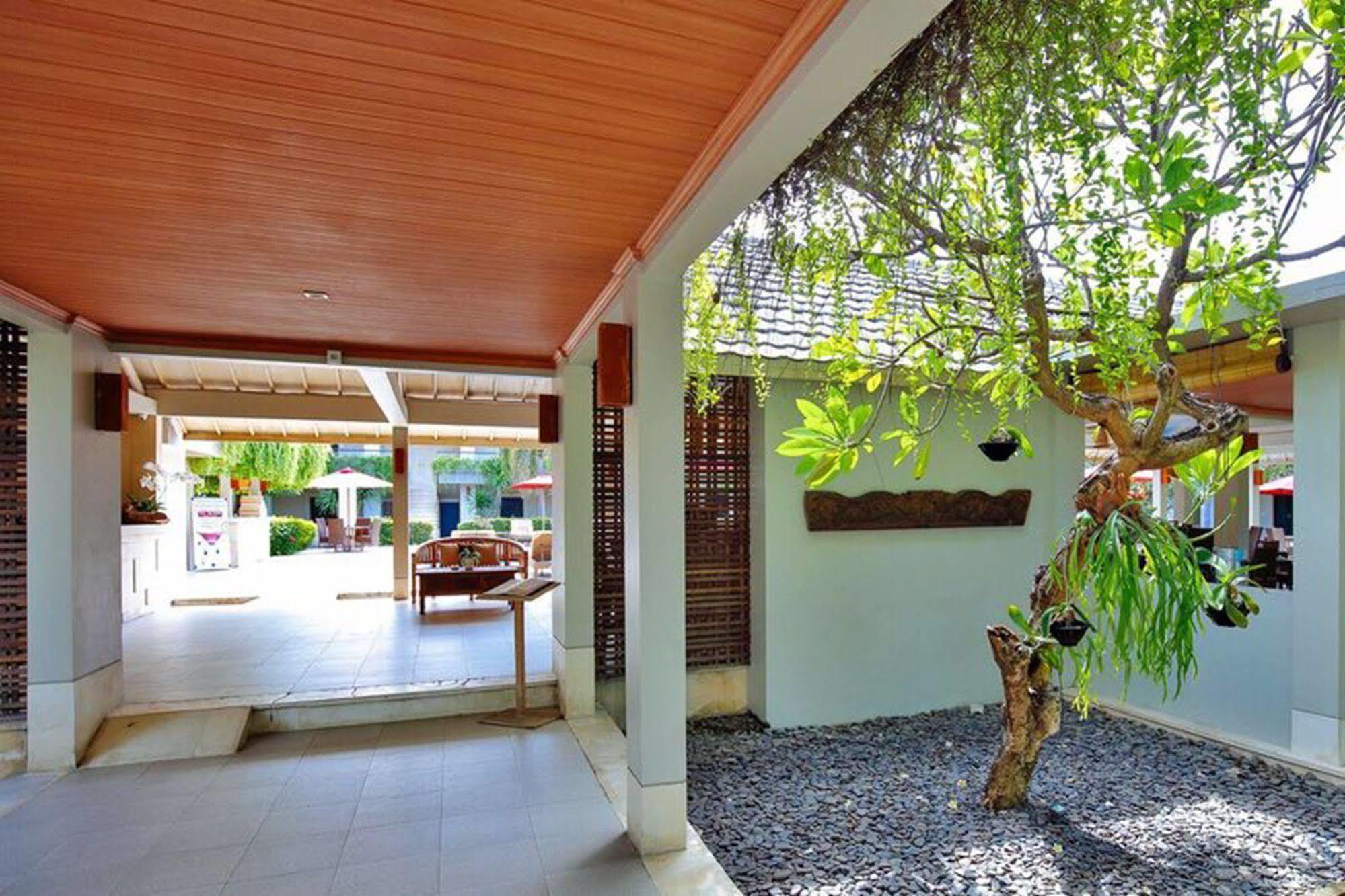 Hotel Dewi Sri 3*