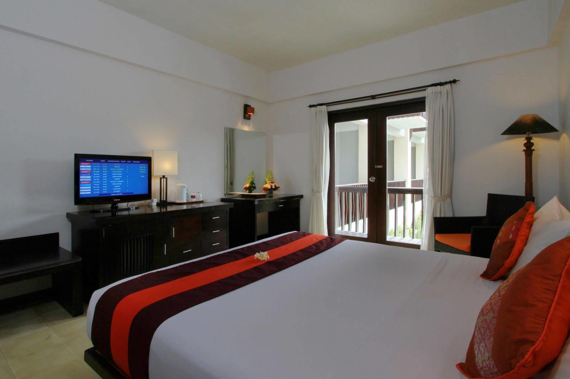 The Lokha & Hotel 3*