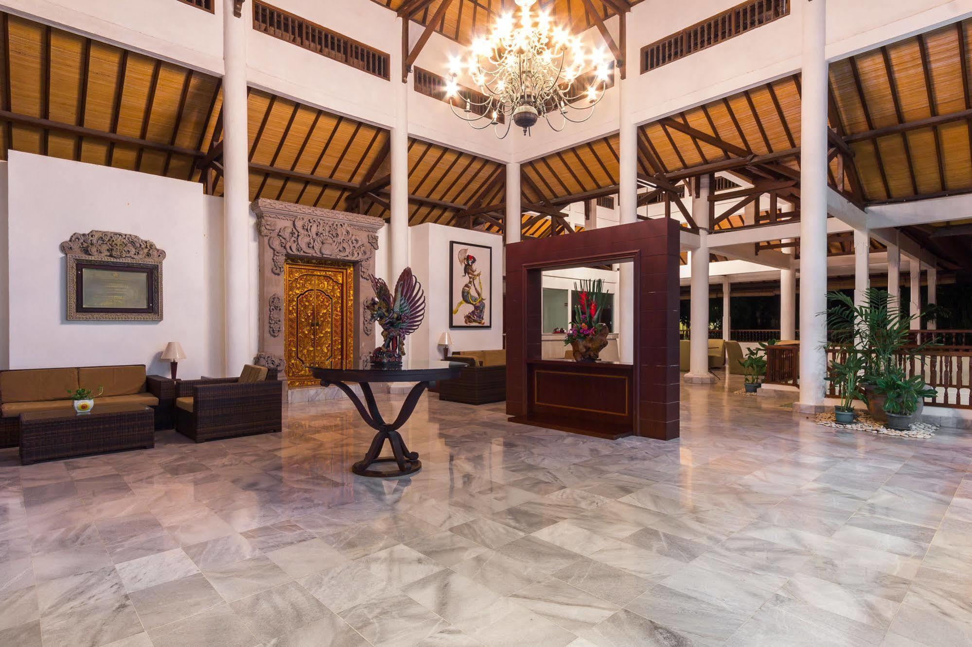 Puri Raja 4* Legian (Bali)