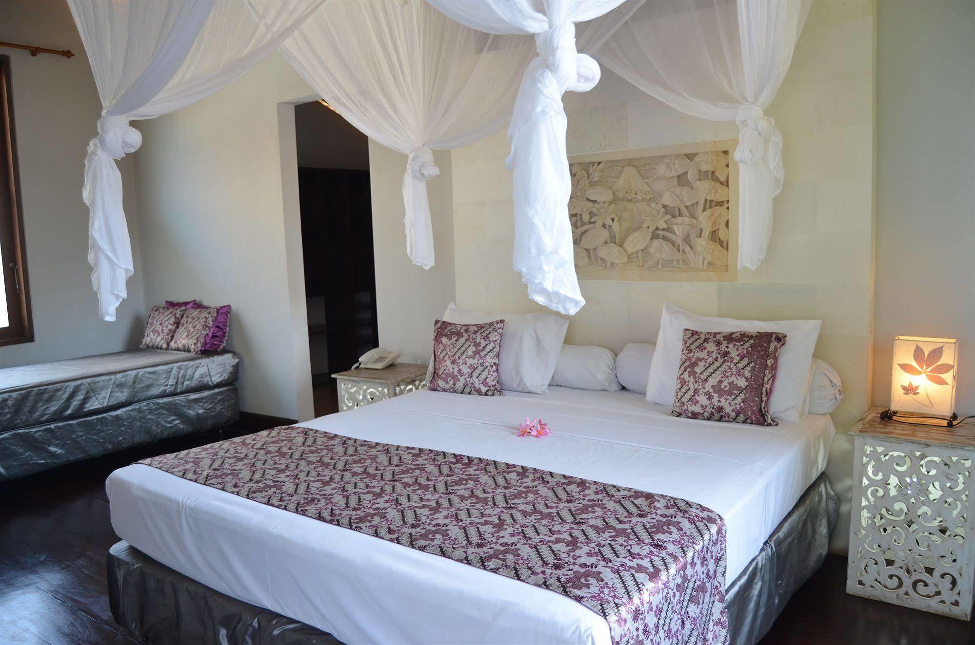 Pearl Boutique Adult Only Hotel 4*
