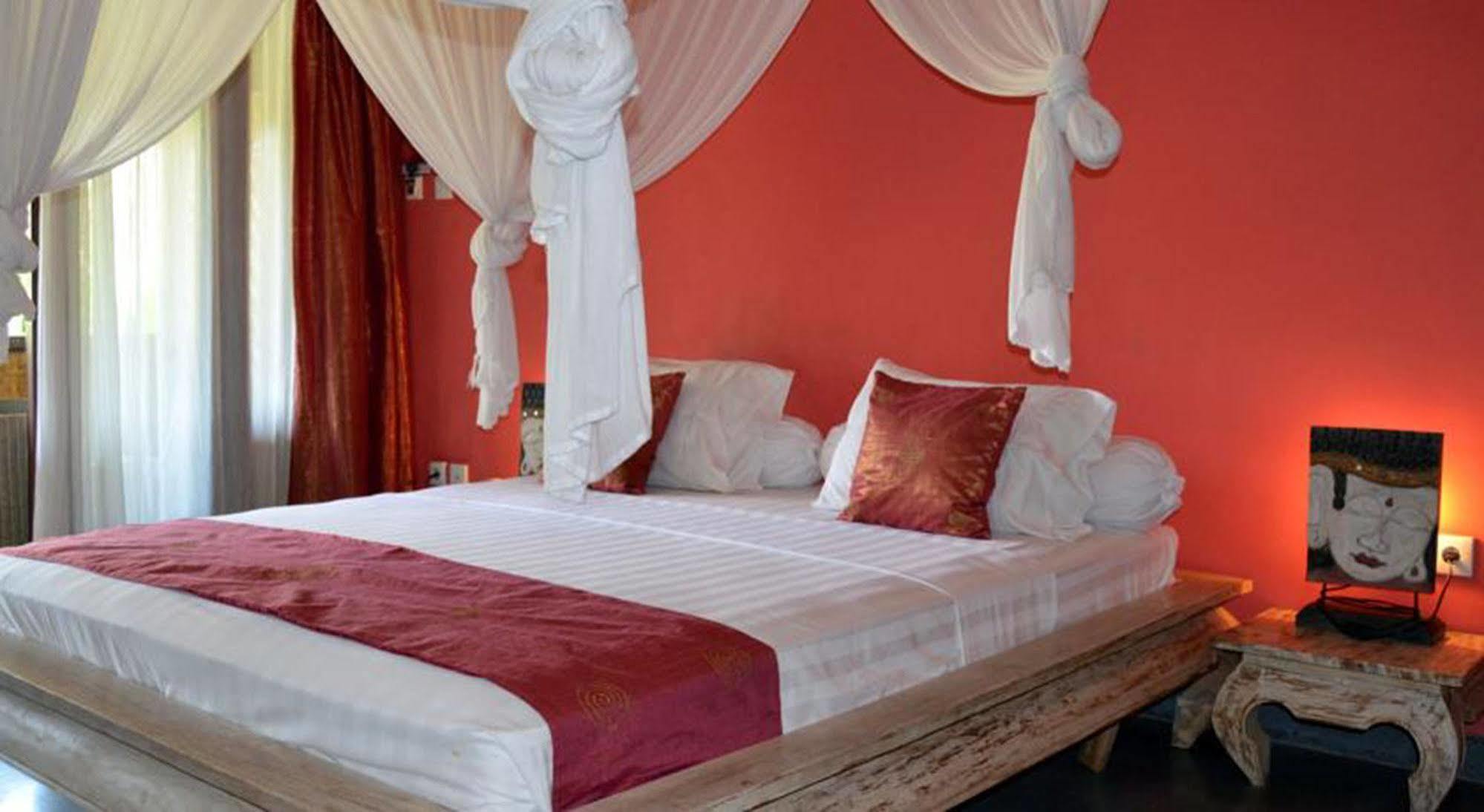 Pearl Boutique Adult Only Hotel 4*