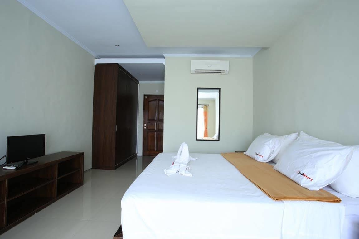 Reddoorz @ Padma Utara Guest house