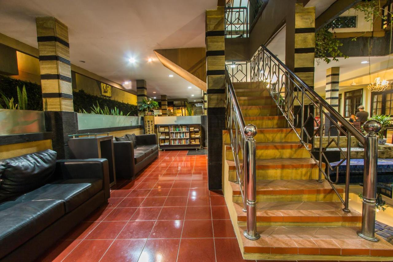 Sri Ratu Legian (Bali)