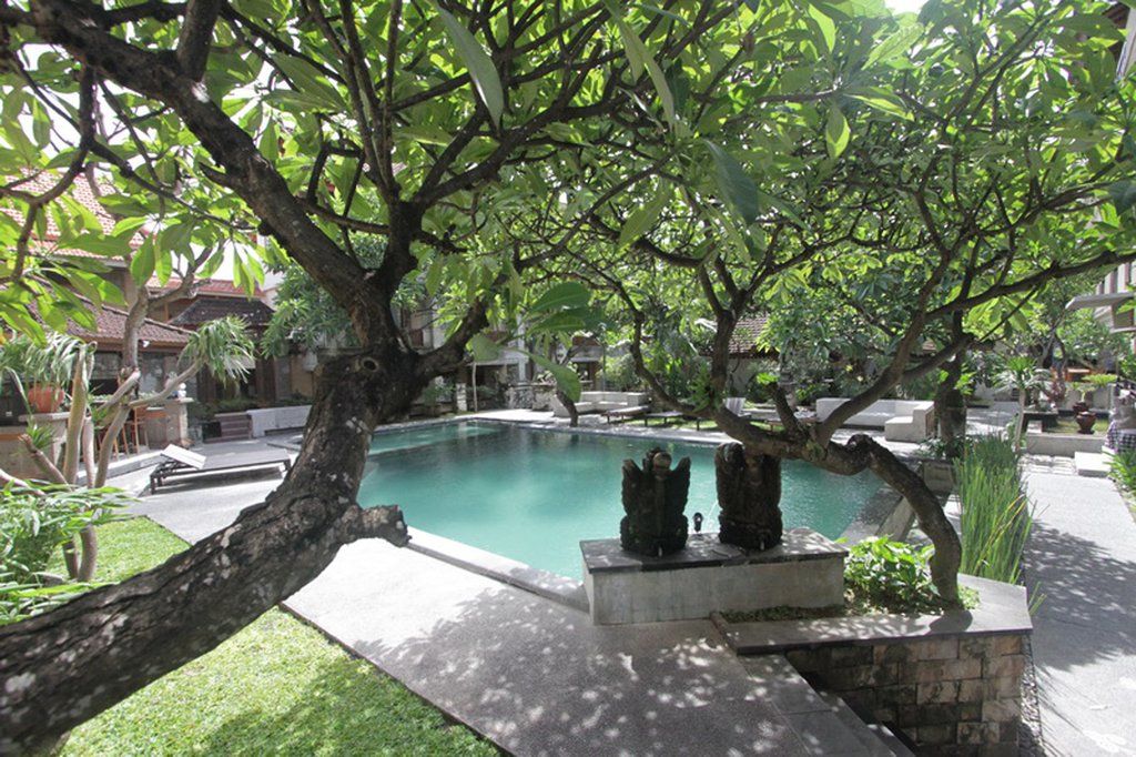 Hotel Fourteen Roses Legian (Bali)