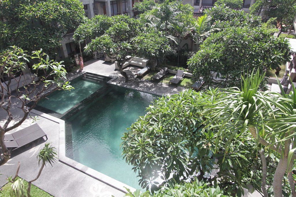 Fourteen Roses Hotel Legian (Bali)