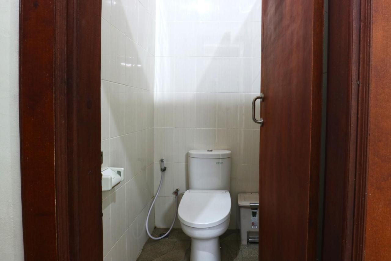 Mirah Hostel *