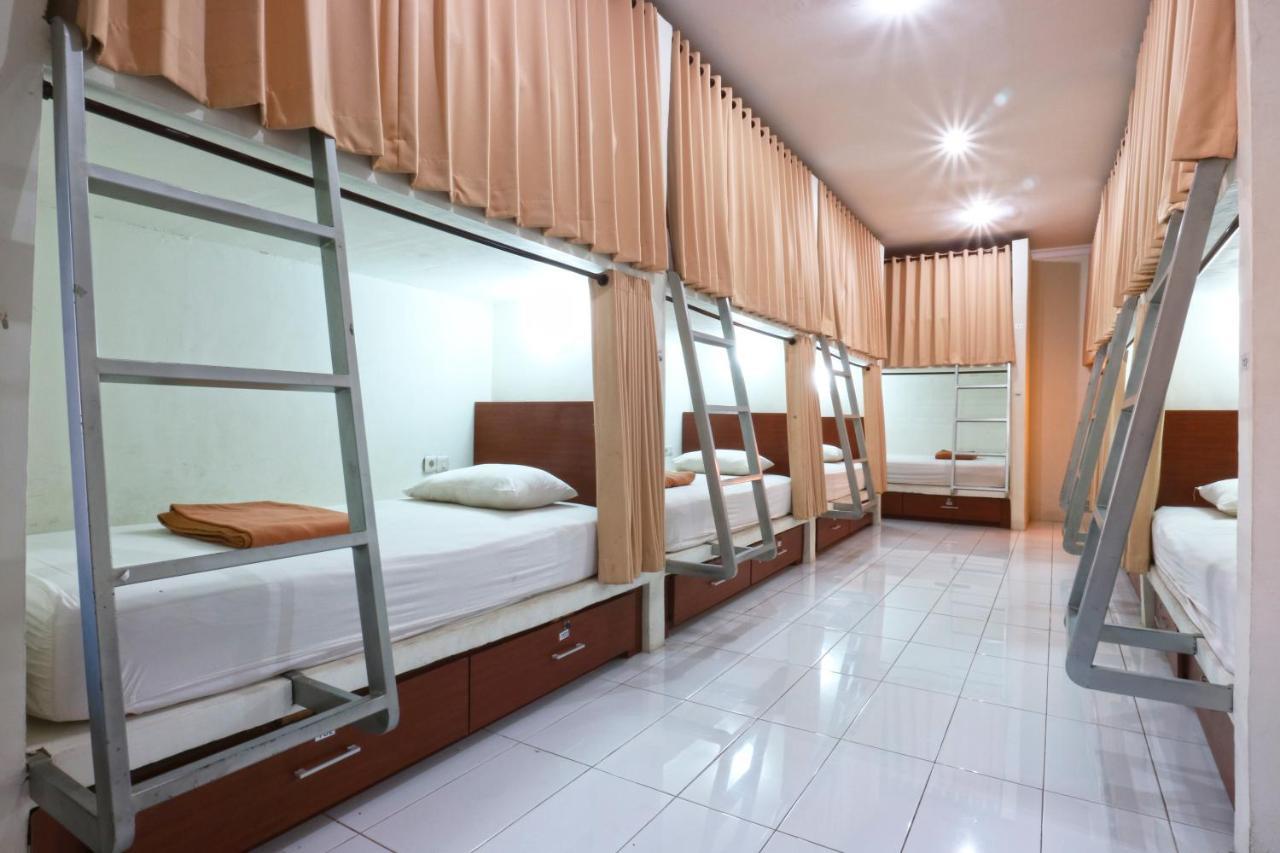 Hostel Mirah Legian (Bali)