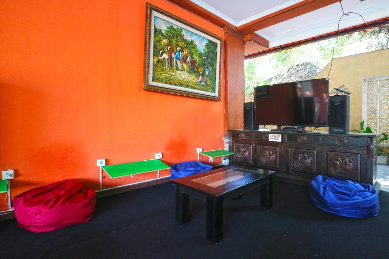 Mirah Hostel Legian (Bali)