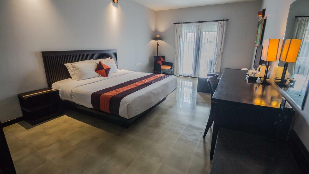 The Lokha & Legian (Bali)