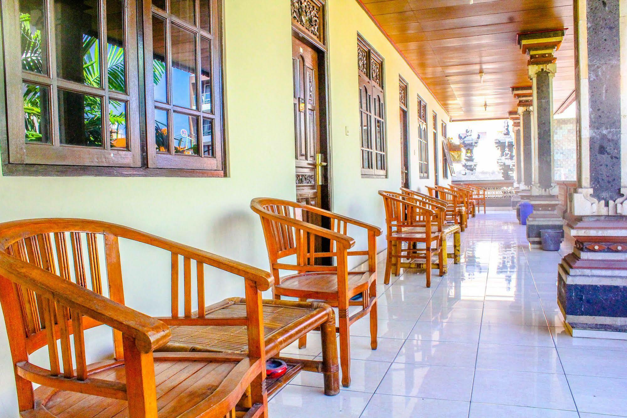 Lolo Hotel Legian (Bali)