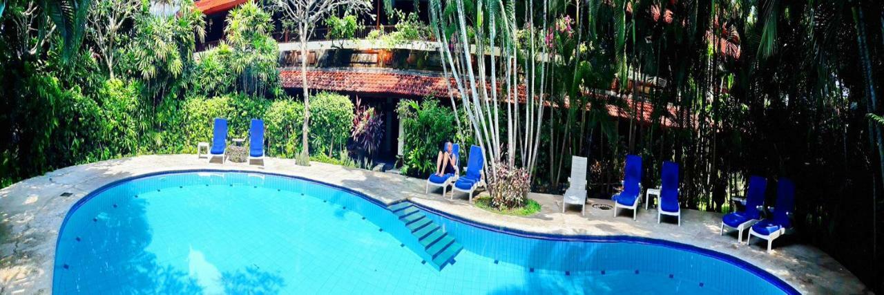 Hotel Un's
