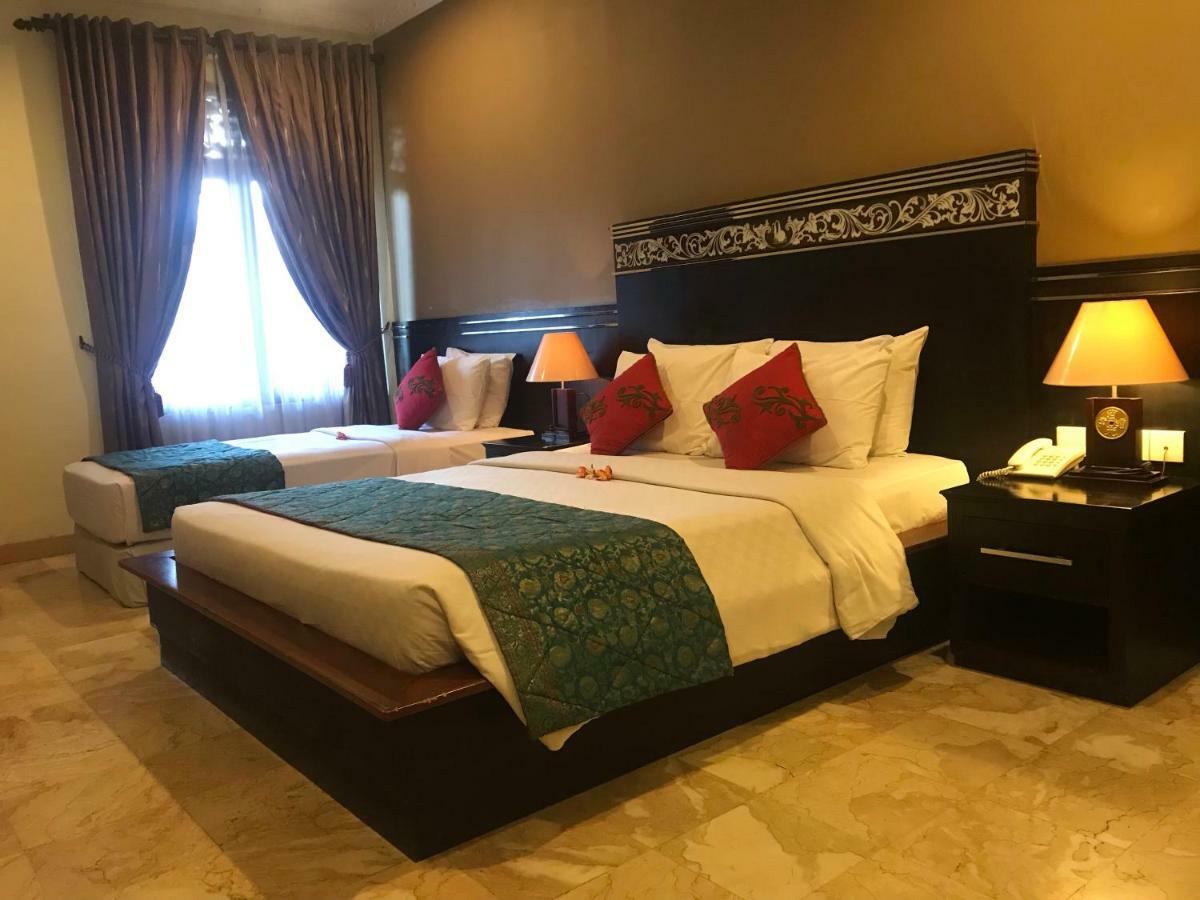 Hotel Puri Dewa Bharata & Legian (Bali)