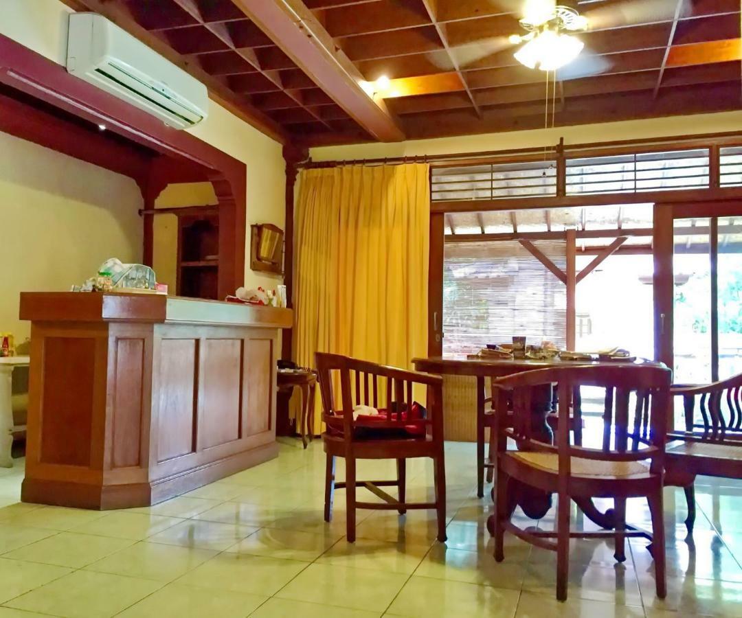 Hotel Un's 3*