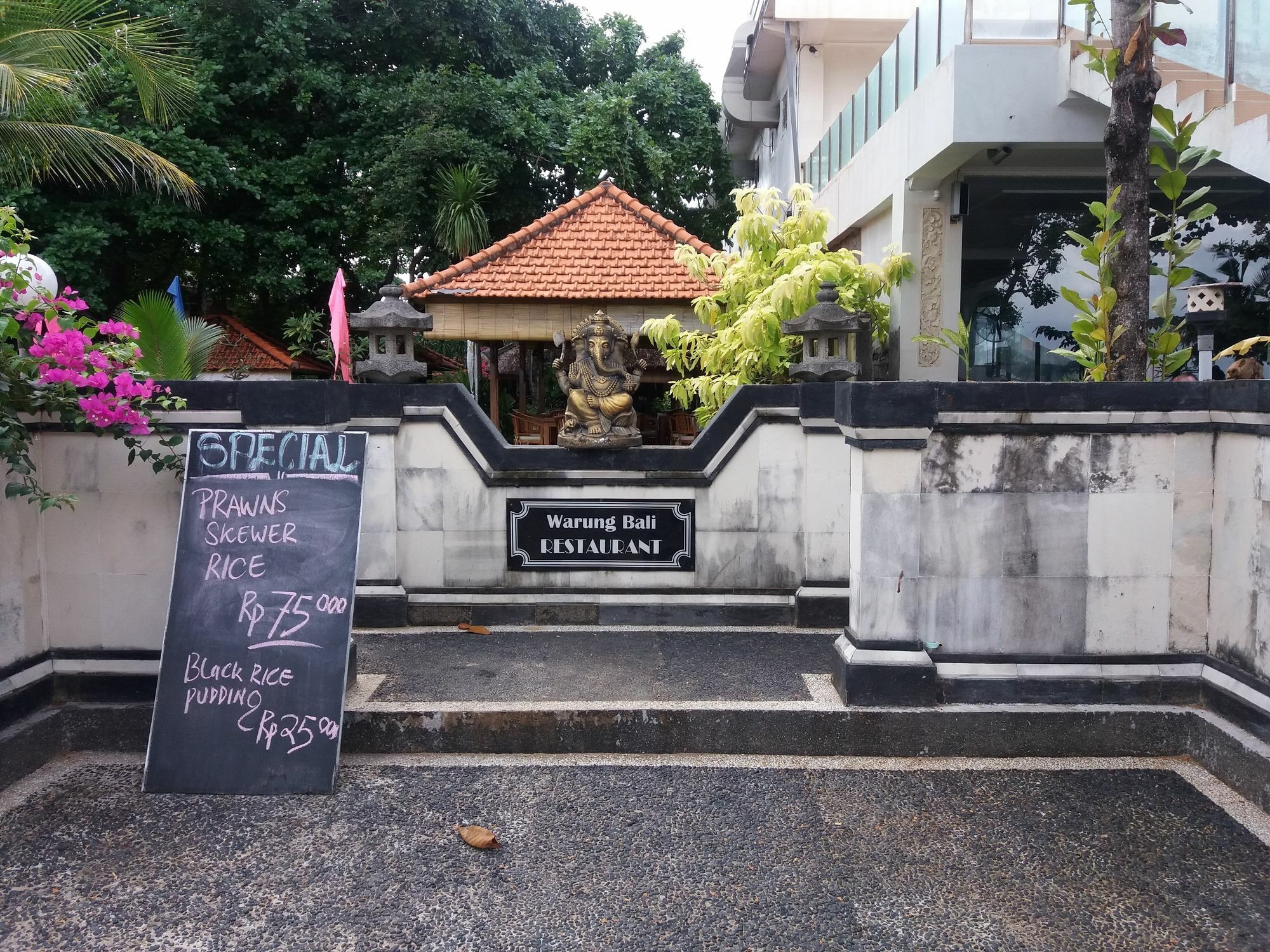 Hotel The Sari Legian (Bali)