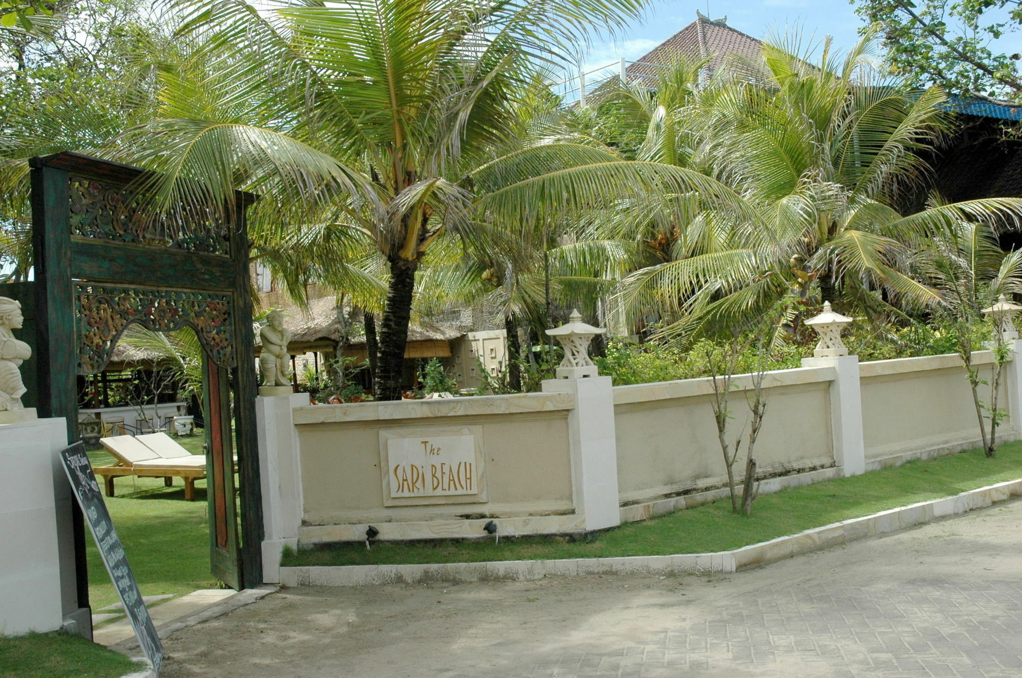 The Sari Hotel