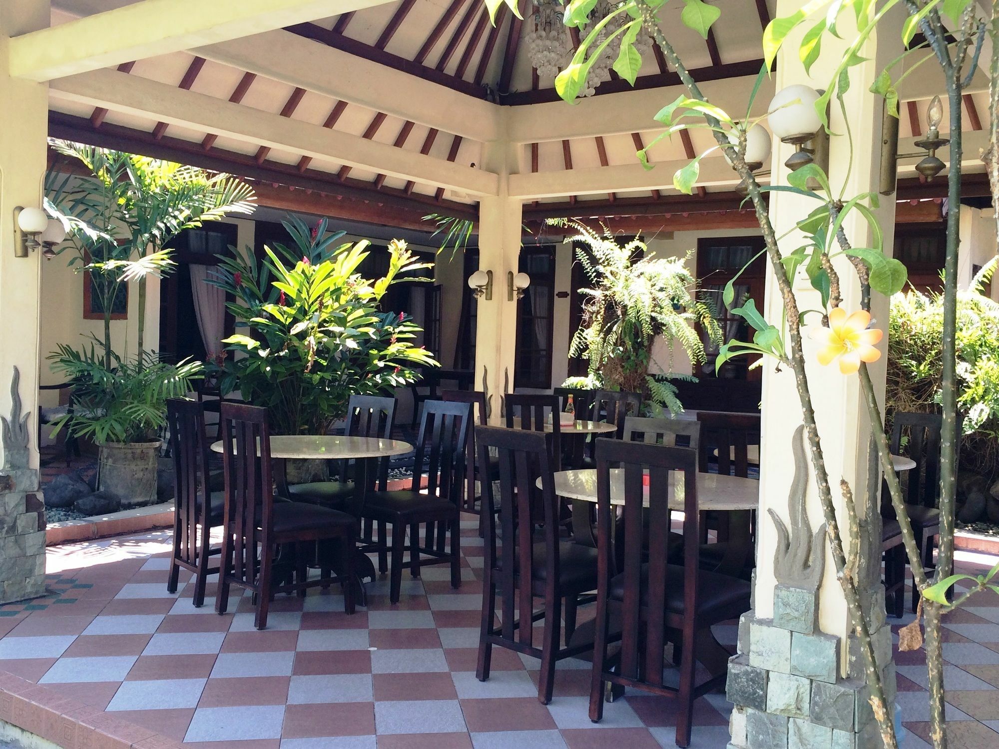 Hotel Sri Ratu 2*