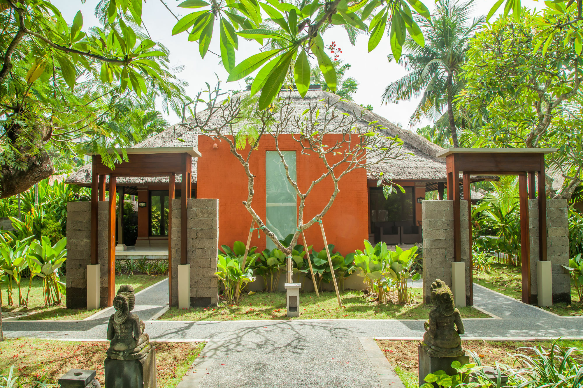Hotel Legian Beach Villas Legian