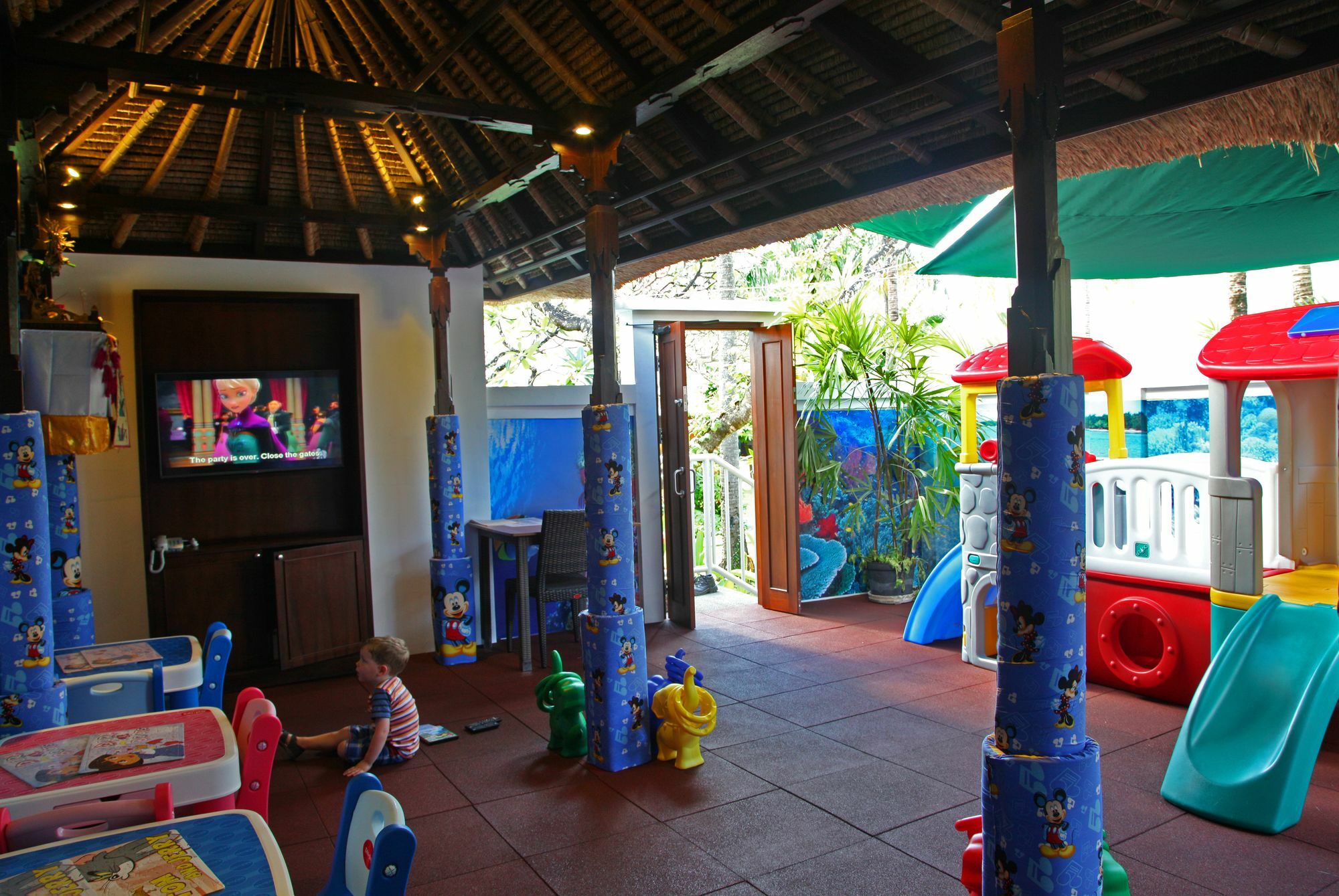 Legian Beach Villas 3*