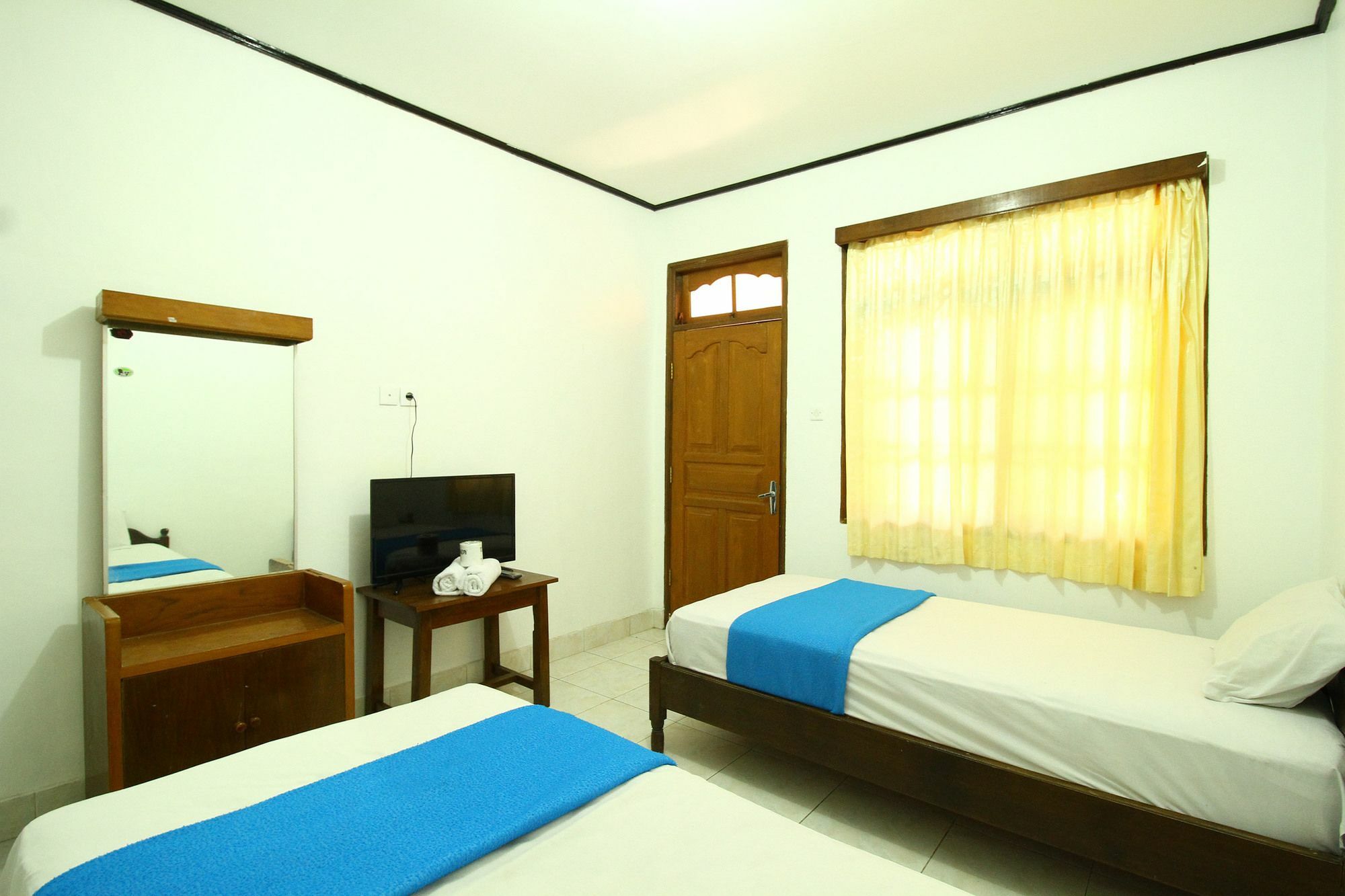 Dua Dara Kuta 2*