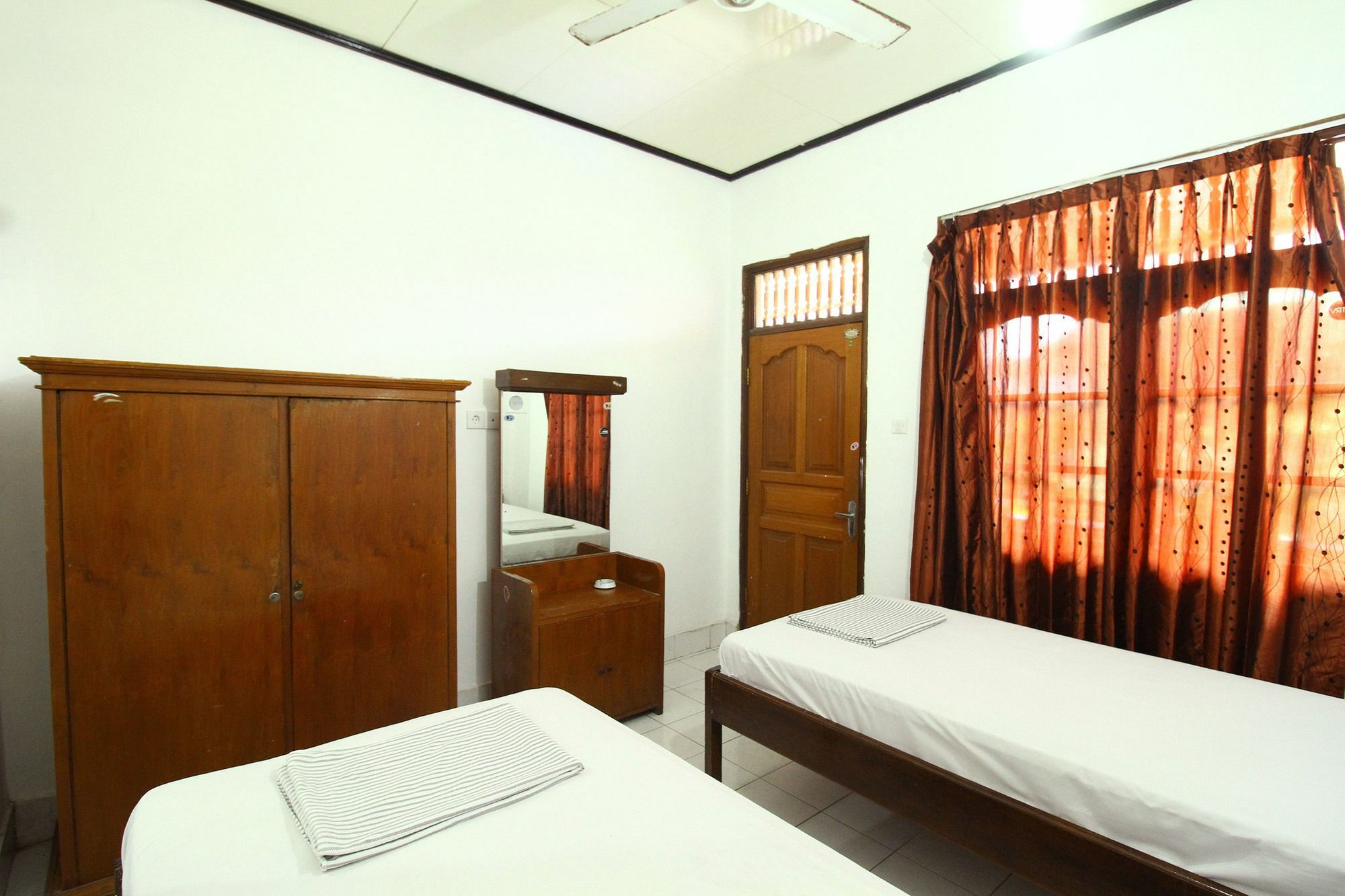 Hotel Dua Dara Kuta 2*