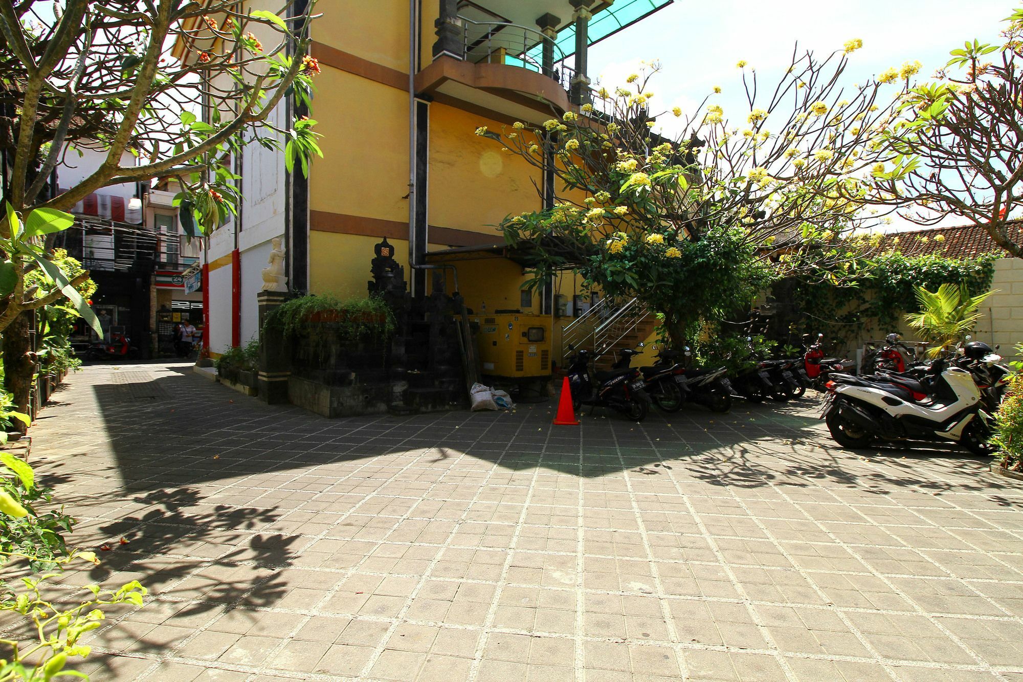 Hotel Dua Dara Kuta