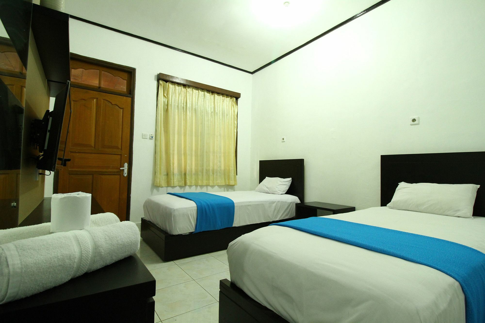 Dua Dara Kuta 2*