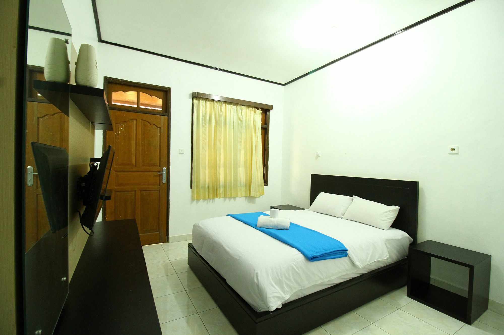 Dua Dara Kuta 2* Legian (Bali)