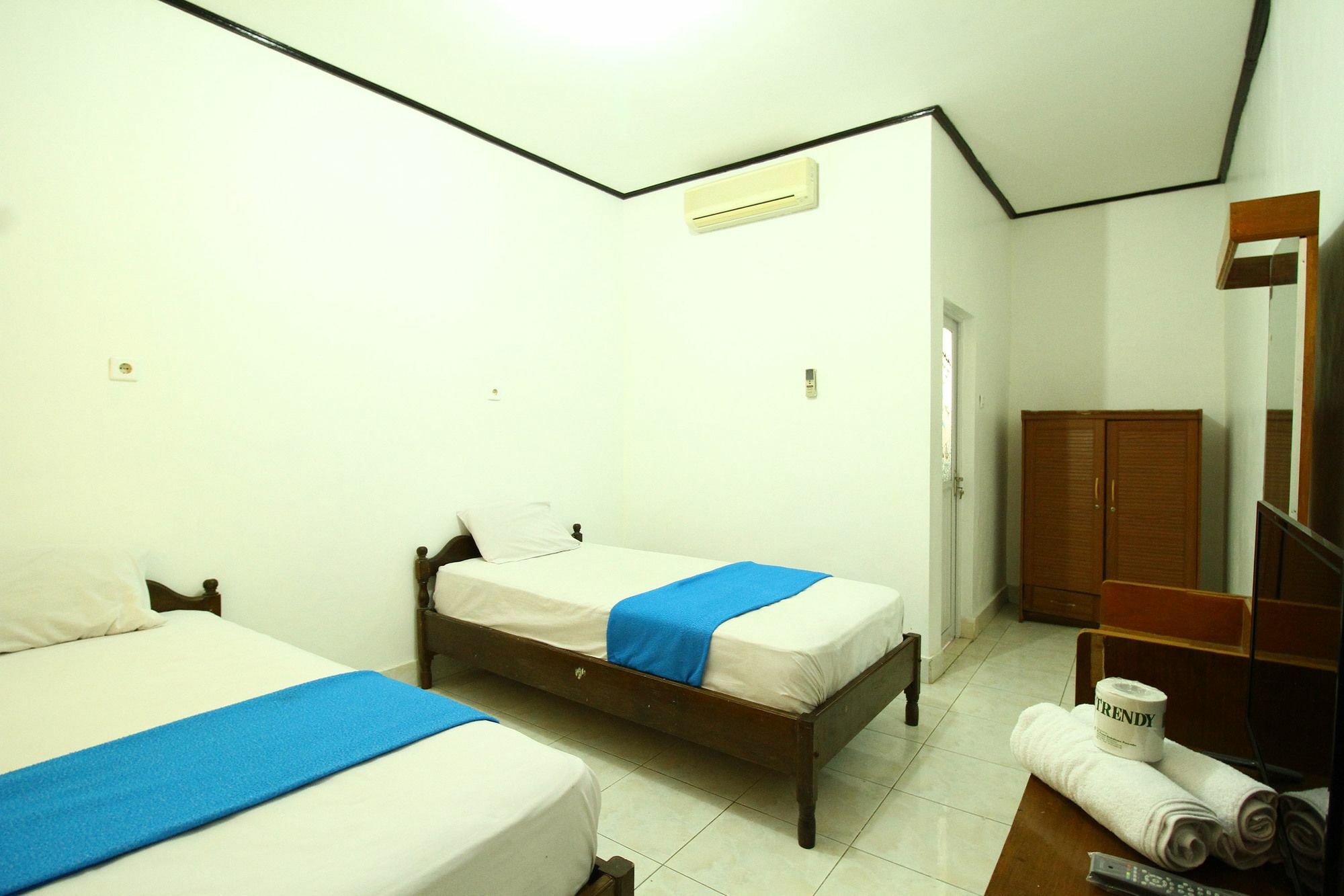 Dua Dara Kuta