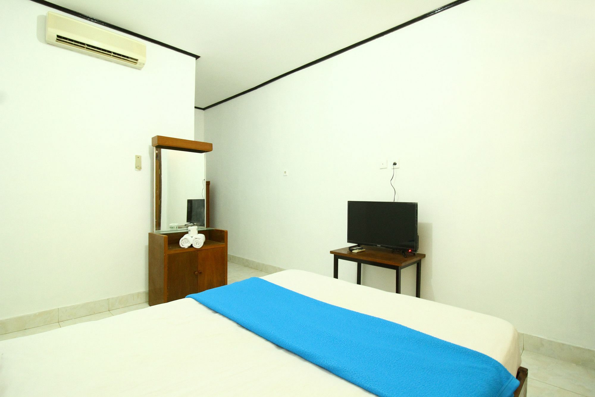 Dua Dara Kuta Legian (Bali)