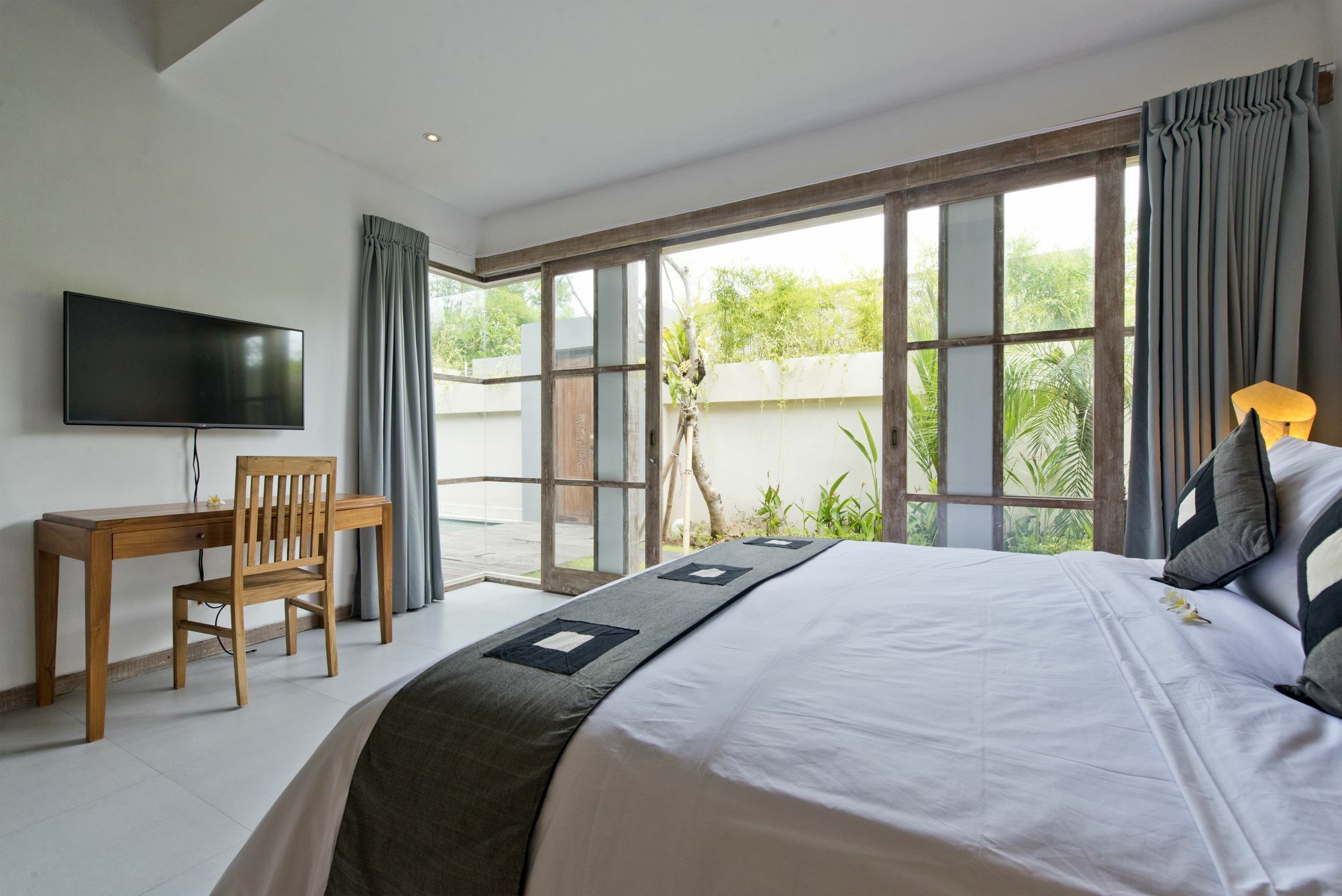 Villa The Decks Bali Legian (Bali)